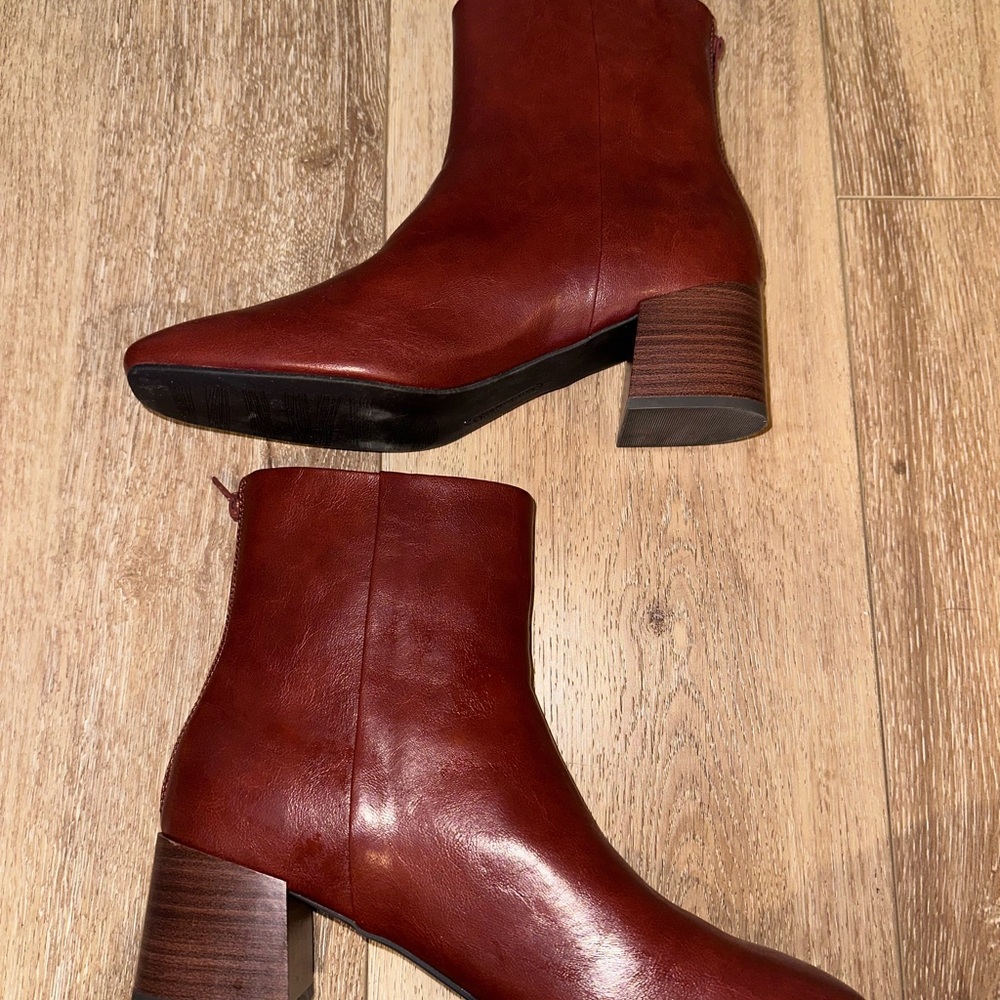 Brown leather Ankle Boots - Picture 2 of 9